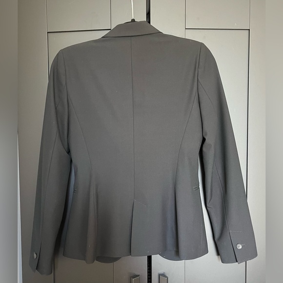 Zara Basic Blazer - Picture 2 of 3